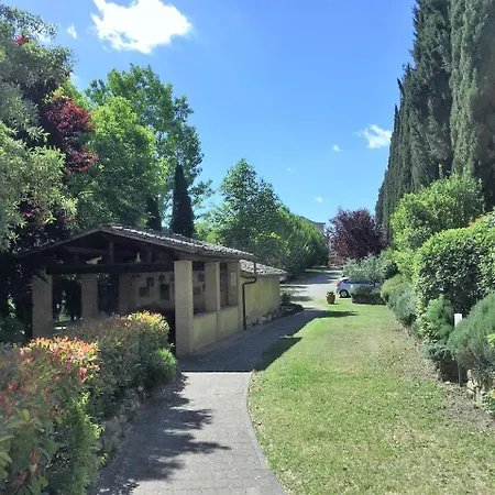 Hotel apartamentowy Tana De Lepri